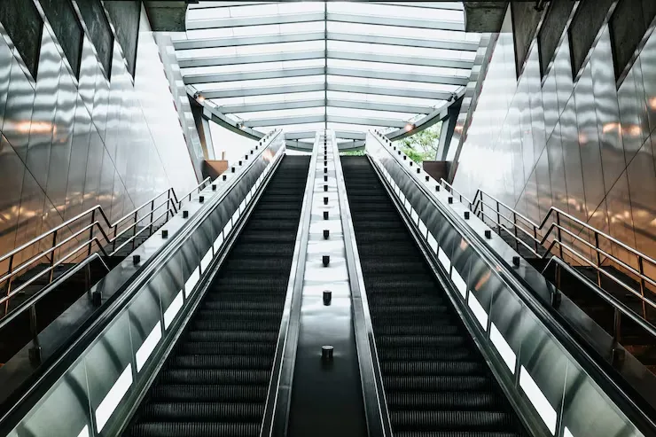 Escalator Service in Pune, Solapur, Ratnagiri