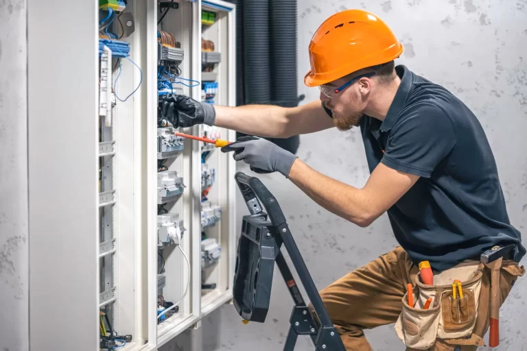 Lift maintenance in Pune, Solapur, Ratnagiri
